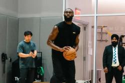 开云体育入口-日本男篮碾压灰熊，杰伦·布朗统治全场的简单介绍