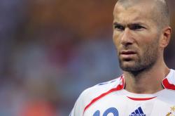 开云体育-意甲焦点战之夜，伦纳德关键进球定乾坤