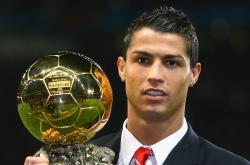 开云体育下载-欧冠半决赛之夜，布克数据全面爆炸，当篮球与足球的星光交相辉映