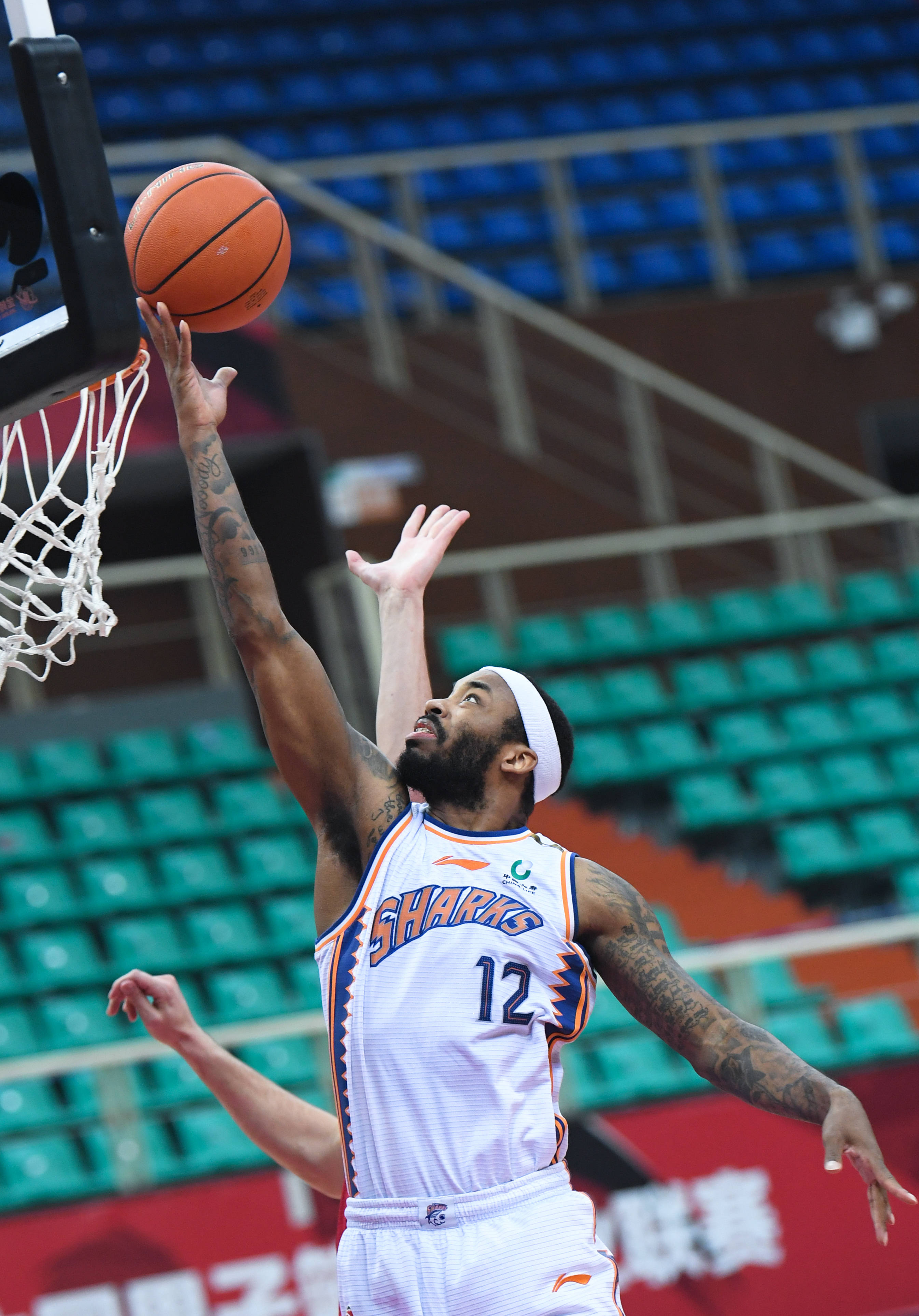 上海男篮痛失比赛,被安徽队完胜 上海男篮痛失比赛,被安徽队完胜