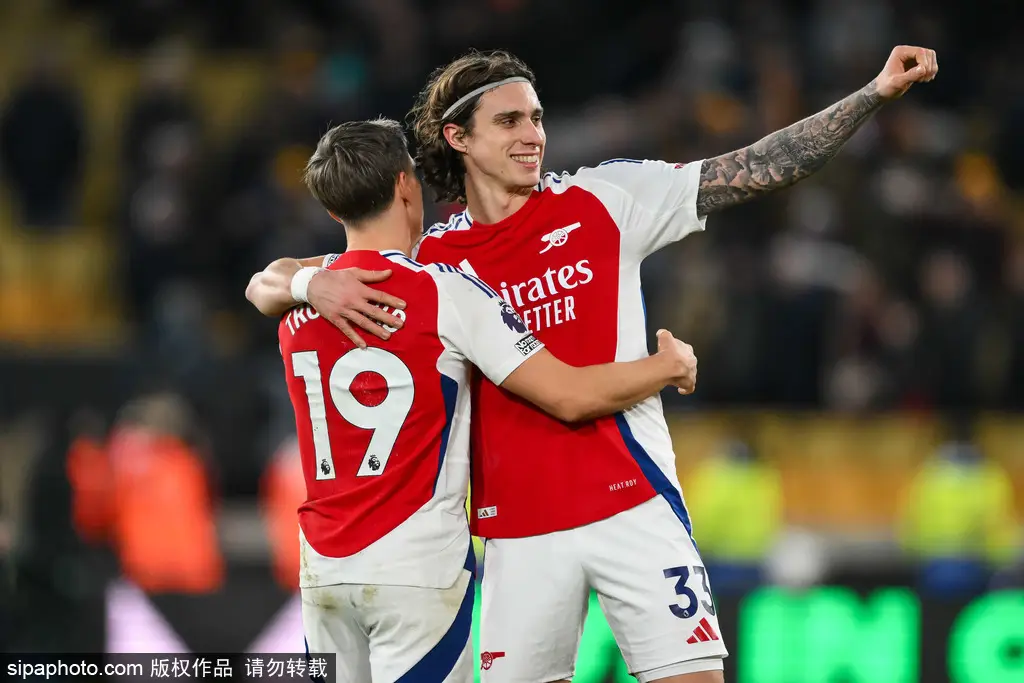 比利亚雷亚尔主场绝杀拿下三分