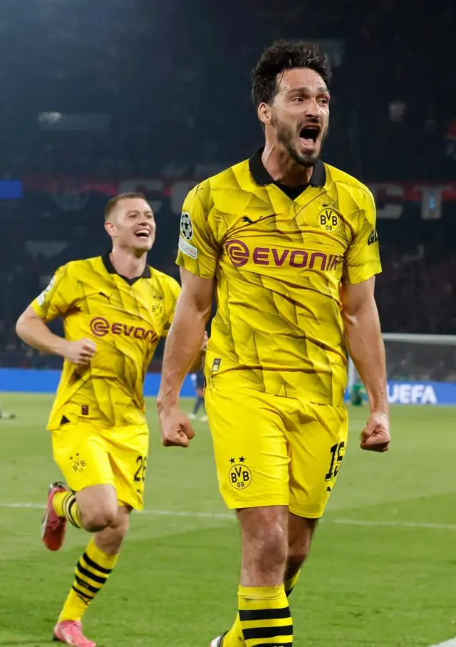 多特蒙德球队防守表现强劲战胜对手