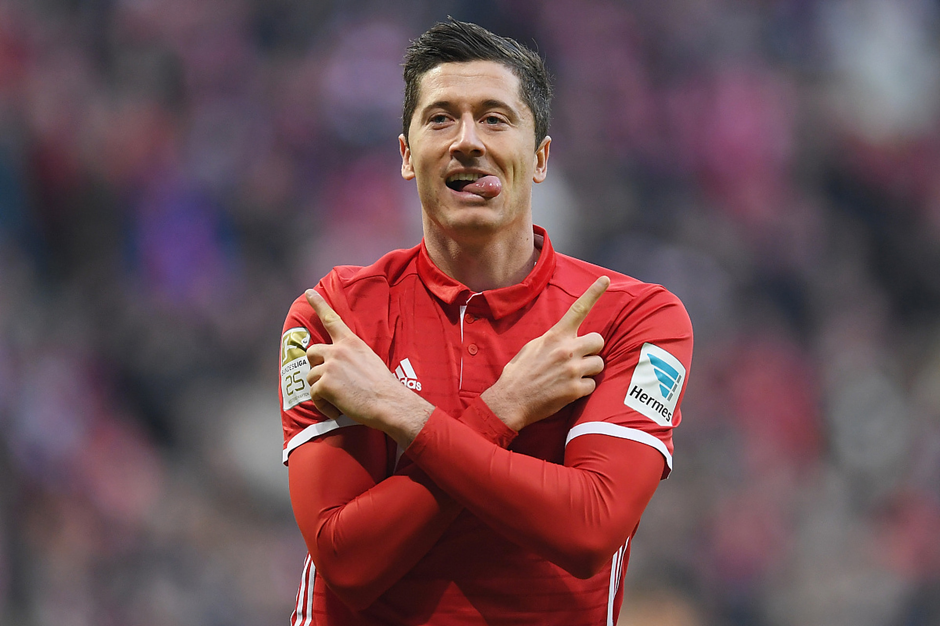 莱万特队长领导球队获得重要胜利的简单介绍