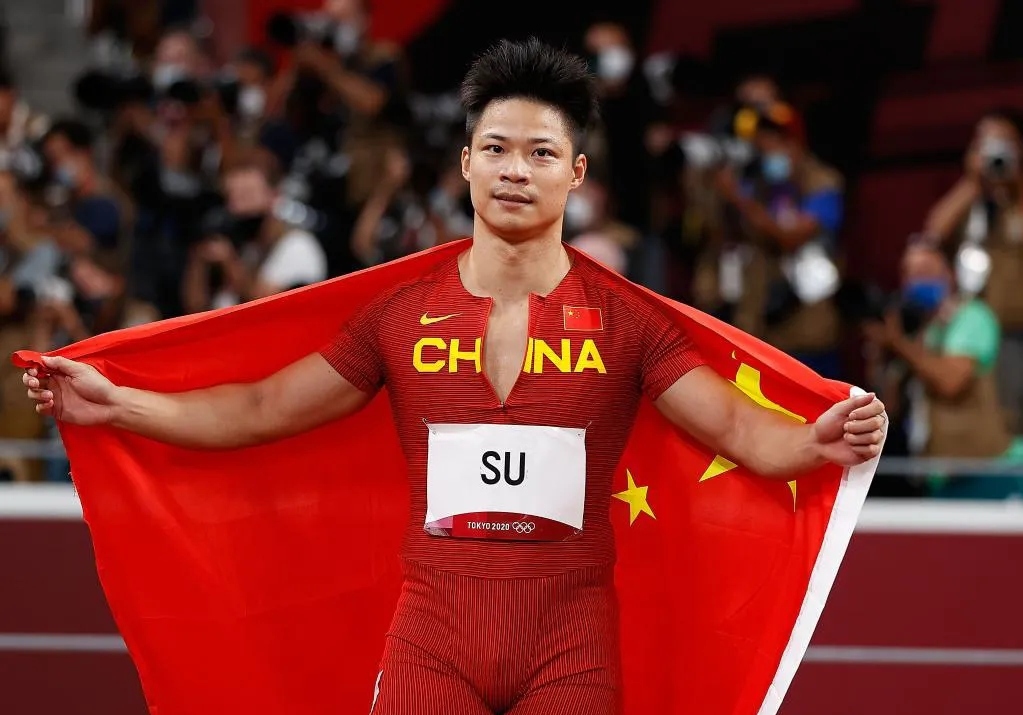 中国国家队球员披荆斩棘,取得关键胜利的简单介绍 中国国家队球员披荆斩棘,取得关键胜利的简单介绍