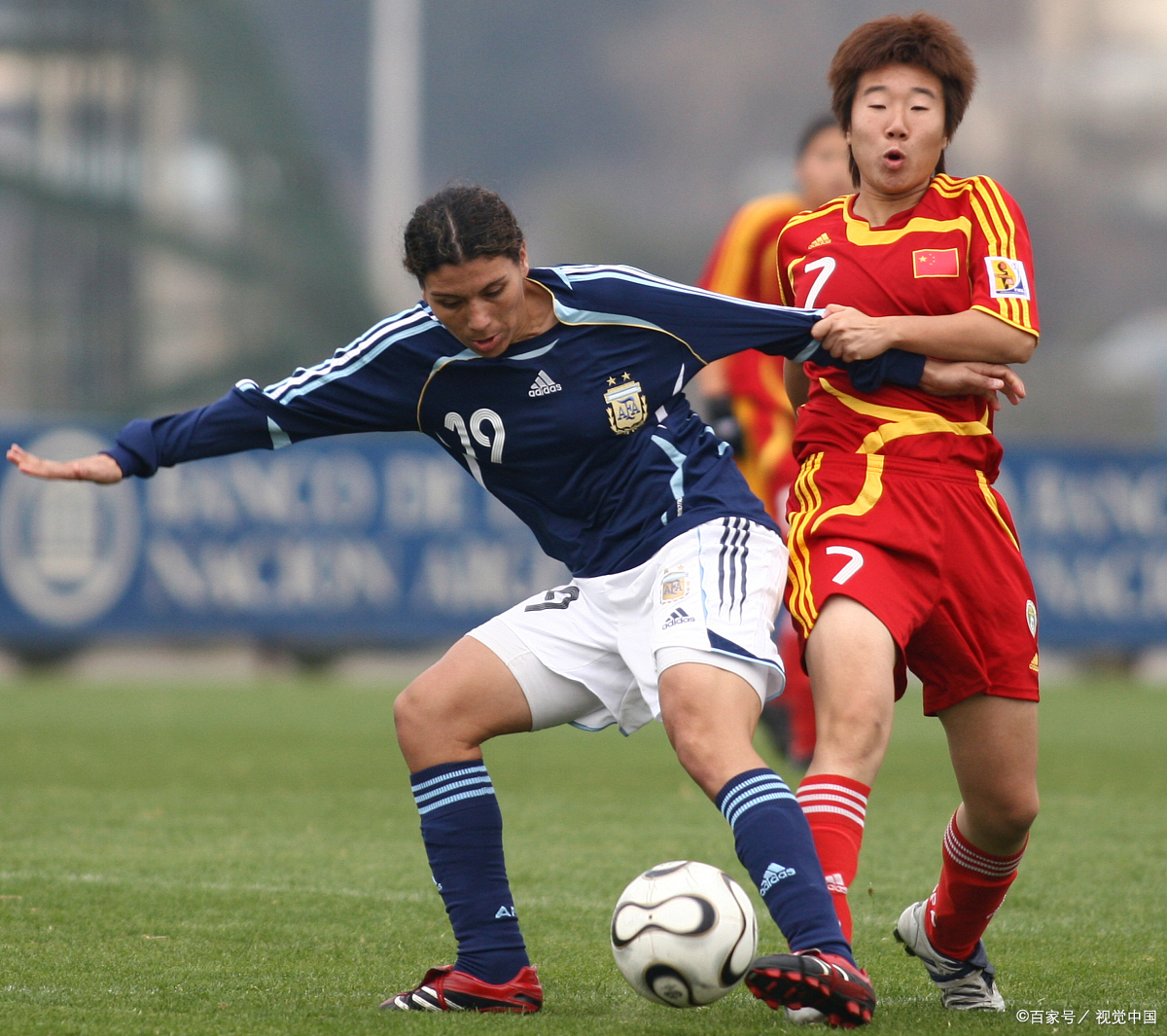 体育赛场上将上演精彩绝伦的国际足球对决